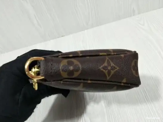 Cheap Louis ACCESSOIRES POCHETTE Vuitton 0527